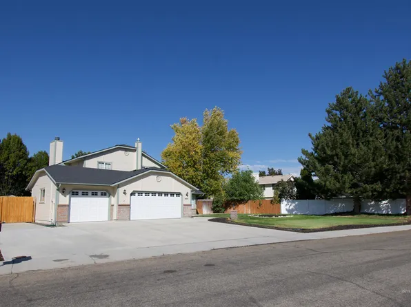 2050 W Sandalwood Dr, Meridian, ID 83646