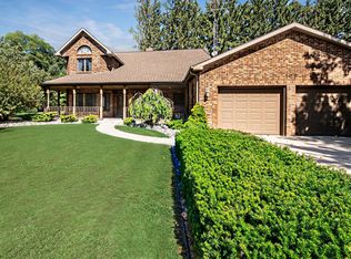 105 Orleans Cir, Saint Joseph, MI