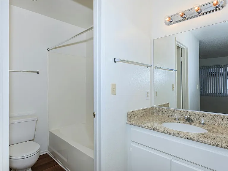 Mountain View Apartment Homes — Photo 33