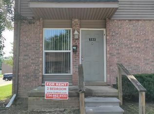 560 Villa Dr, Ypsilanti, MI 48198