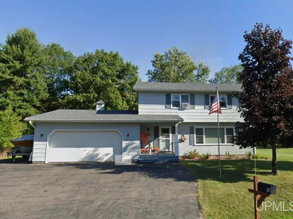 16 Tuttle Ave, Lanse, MI 49946