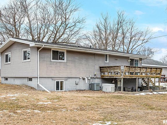 5th image of 1115 Pheasant Dr