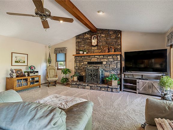 5th image of 28 Wandsworth Dr