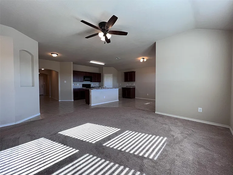319 Plum Dr — Photo 10