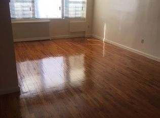 34 Elk St APT 2D, Hempstead, NY 11550