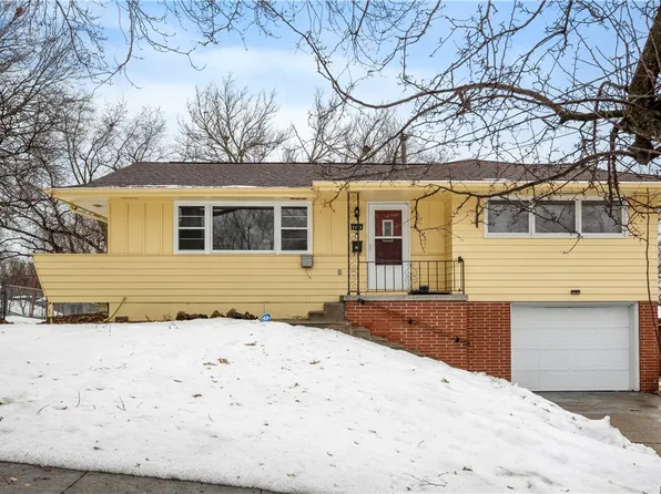 2429 Mansfield Dr, Des Moines, IA 50317