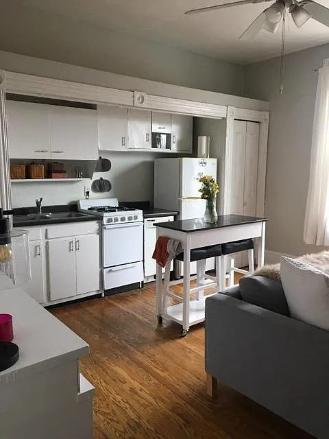 Building Photo - 428 N 33rd St #3F