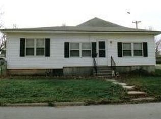 1328 Crow St, Webb City, MO 64870