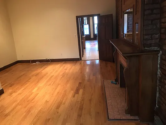 Rented by PLUSH REALTY Inc | media 9