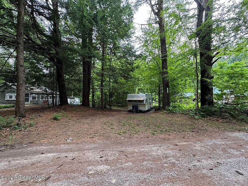 5th image of 6075 Woodside Road