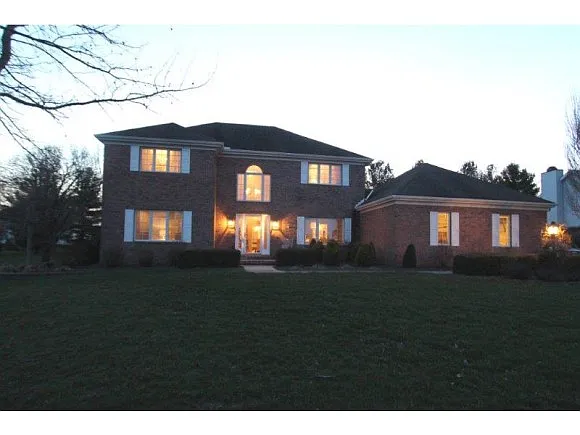 7 Tealwood Cv photo 1