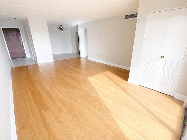 Hardwood Living Room 2B/2B