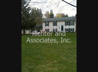 2588 Parkway Pl, Hartland, MI