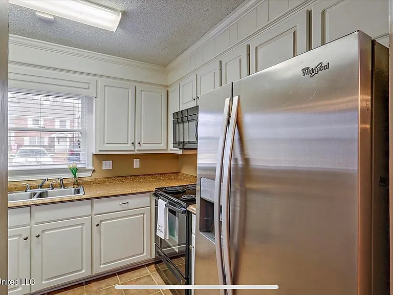 113 Amberwood Dr — Photo 11