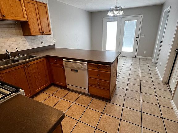 4th image of 445 Raven Way APT C