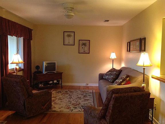 5th image of 1020 Rainbow Ave