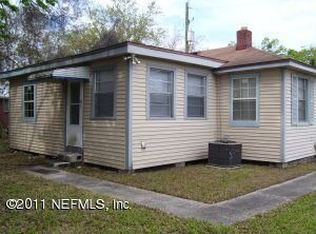 2750 Bartley Cir, Jacksonville, FL 32207
