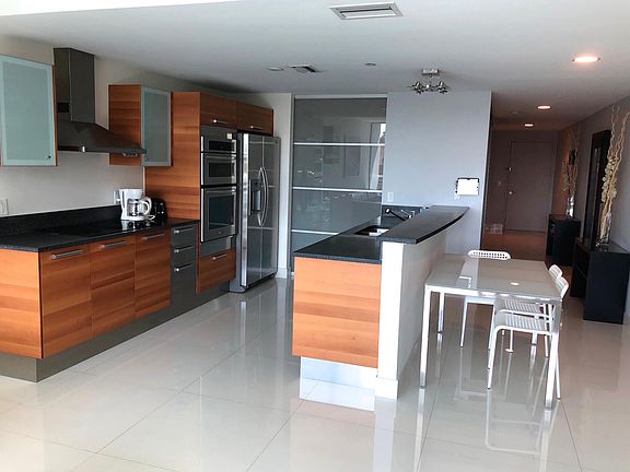 2nd image of 2950 NE 188th St APT 209
