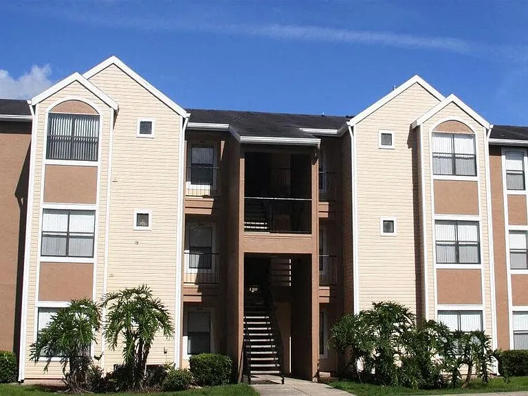 Castle Woods Apartments — Photo 12