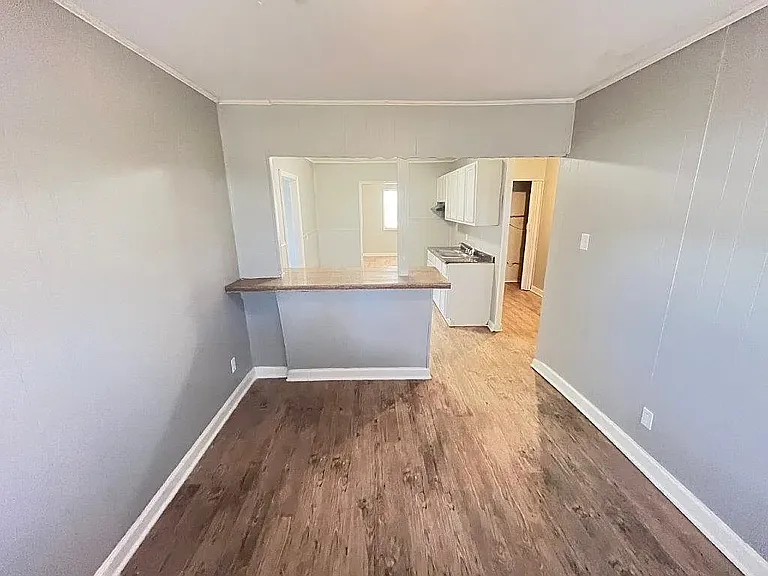 890 Dawn Dr — Photo 11
