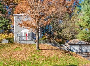 21 Oxford Ct, Simsbury, CT 06070