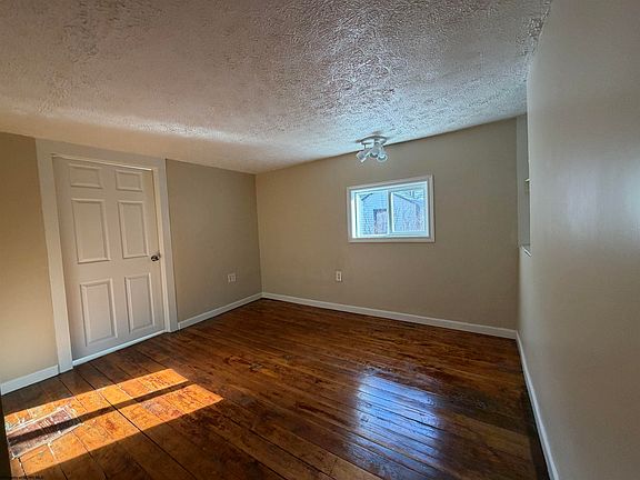 18th image of 2494 Seng Run Rd