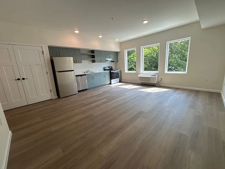 401 UNION — Photo 27