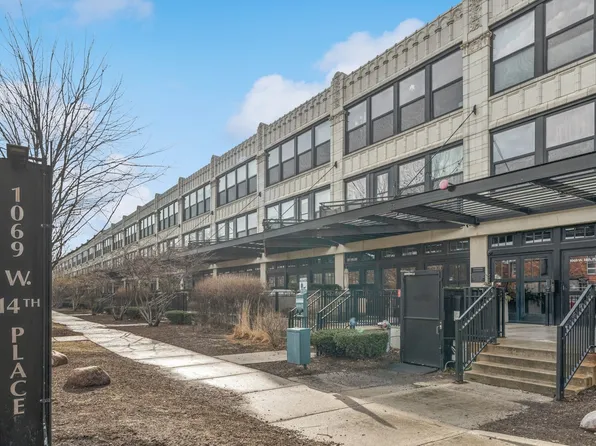 1069 W 14th Pl Unit 333, Chicago, IL 60608