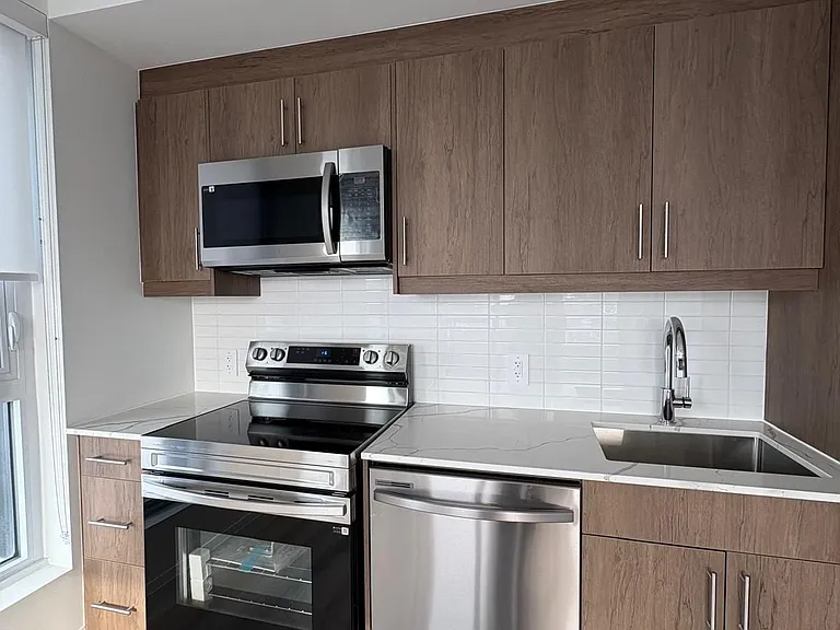 1333 Weber St E #213 — Photo 12