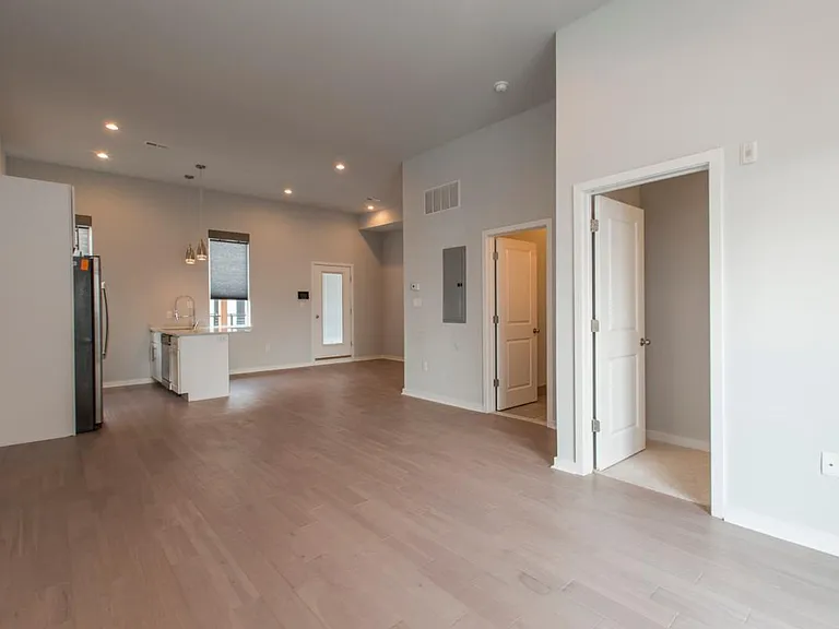 4304 Cresson St — Photo 6