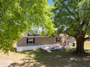 1790 Carolina St, Alford, FL 32420