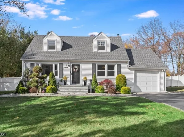 61 Village Dr, Wayne Twp., NJ 07470