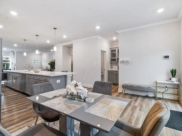 1309 Crampton Pl — Photo 17