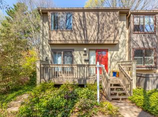 2030 Golf Course Dr, Reston, VA 20191