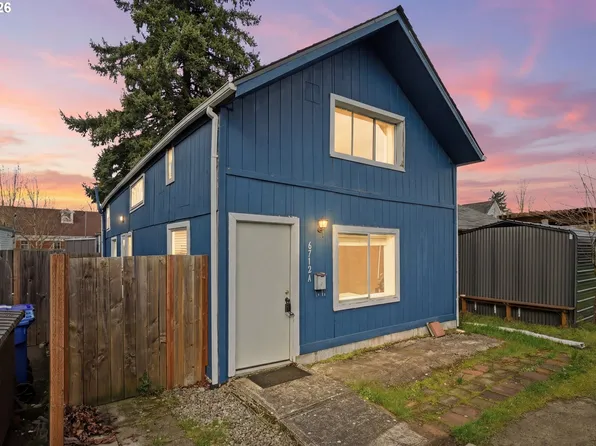 6712 SE Pardee St #A, Portland, OR 97206