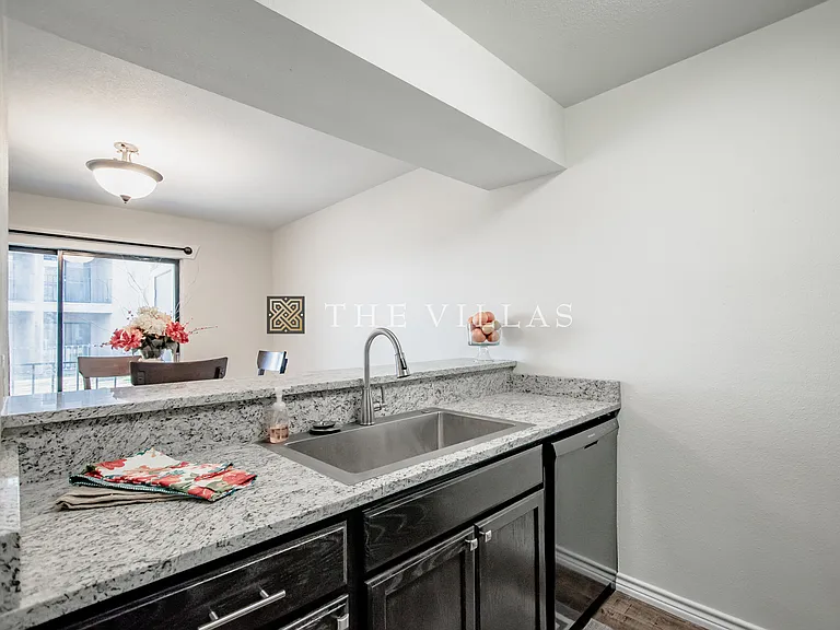The Villas Apartments — Photo 15