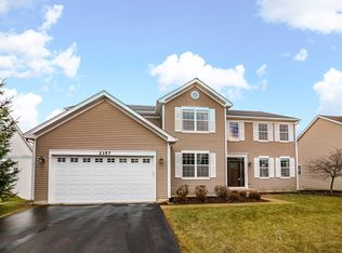 2357 Bluewater Dr, Wauconda, IL