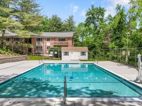 8 N James Street #O, Peekskill, NY 10566