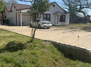 215 Bauder St, Waxahachie, TX 75165