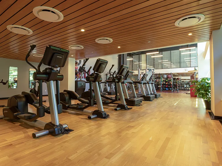 547 W 47th St #Penthouse 1 — Photo 15
