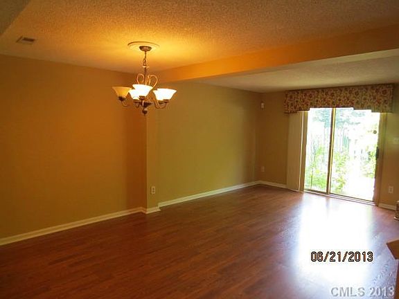 4th image of 5304 Fair Wind Ln #5304