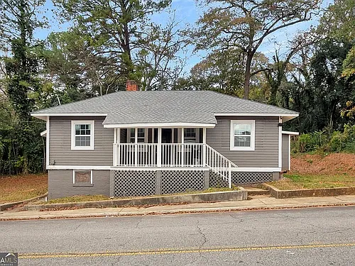 452 Forest Ave Photo 1