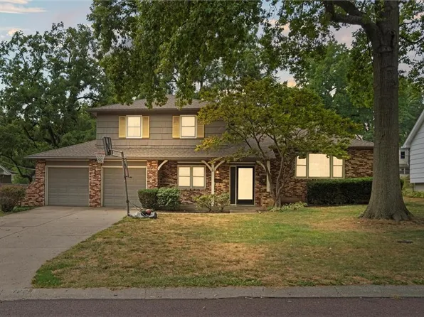 7224 Hadley St, Overland Park, KS 66204