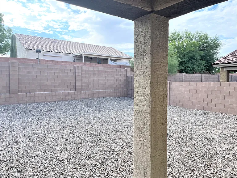 9450 N Andrina Dr — Photo 49
