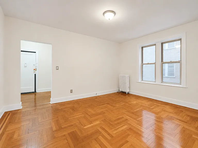 6735 Ridge Blvd #6L — Photo 4