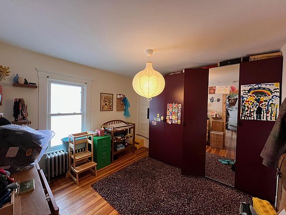 Bedroom 2 (level 2/lower level)