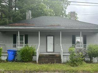 106 S 4th St, Pinetops, NC 27864