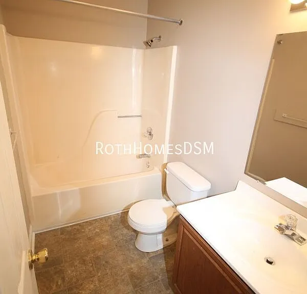 12 E Kenyon Ave — Photo 6