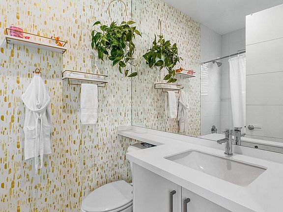 4th image of 8227 Oceanus Dr