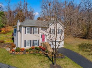 10461 Carlyn Ridge Rd, Damascus, MD 20872